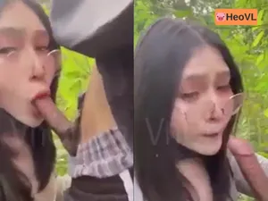 đi dã ngoại tiện nắc bồ ở trong rừng