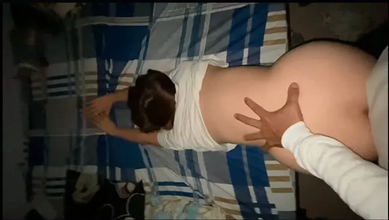 Lên giường với con ghệ nứng lồn và cái kết
