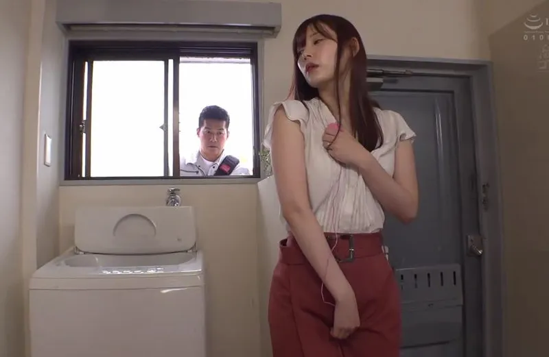 Bị chồng hờ hửng người vợ nắc với anh kỹ thuật chung cư đến mang bầu